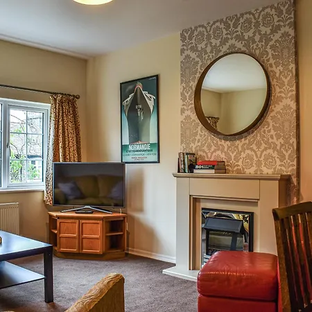 8 Lowther Gardens Holiday home *