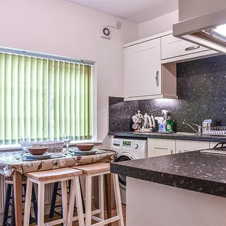 Holiday home 8 Lowther Gardens